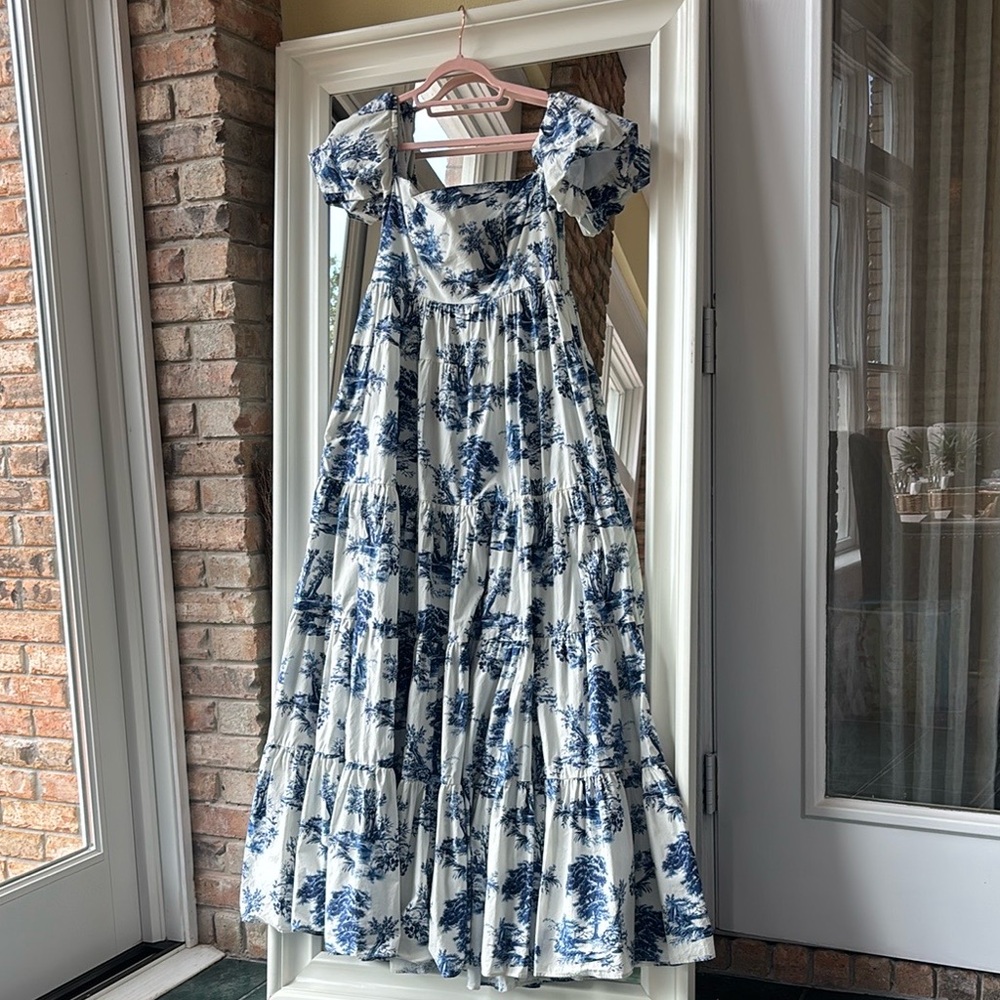 Cara Cara Blue and White Floral Tiered Maxi Dress with Puff Sleeves - Picture 2 of 10